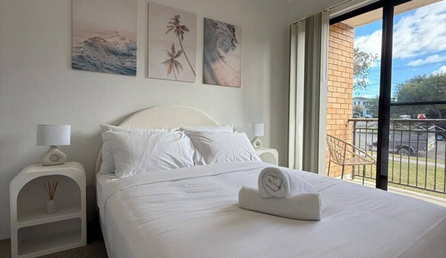 Airy Cronulla beach escape 2 bed