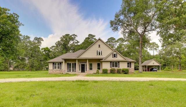 Airy Dayton Vacation Home with Deck and Private Yard!