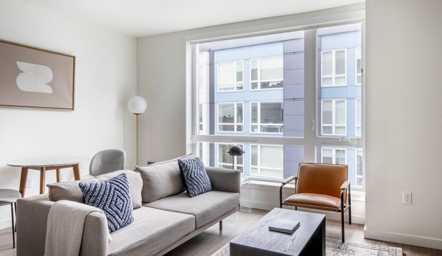 Airy First Hill 1BR w/Gym, BBQ & Lounge, nr soccer field, by Blueground