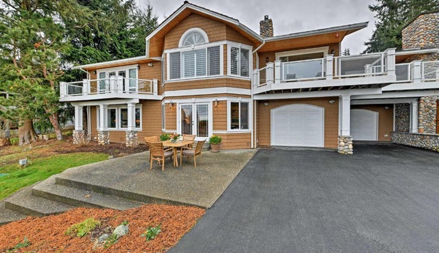 Airy Home Near Anacortes with San Juan de Fuca Views