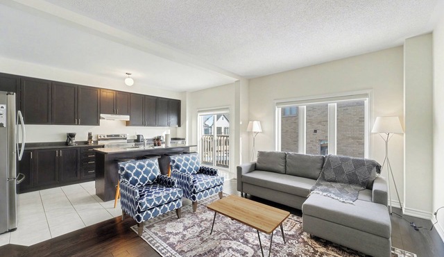 Airy Nest - 4 Beds, 2.5 Baths, 2 park