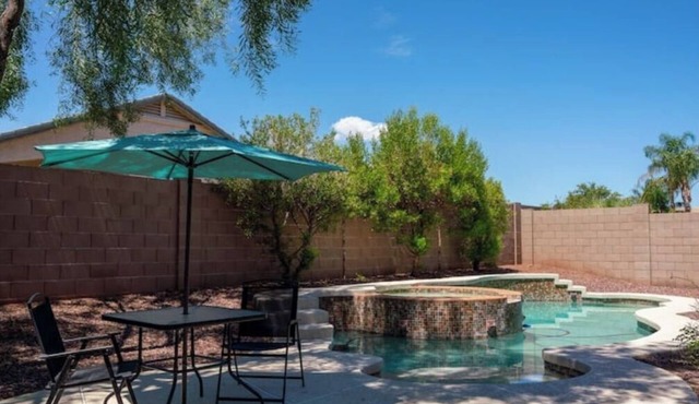 Airy Oasis Sleeps 8- Pool, Spa & Pool Table