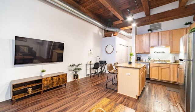 Airy & Spacious Loft - 1BR Perfect For Long-Term Stays