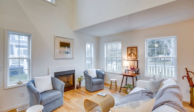 Airy West Cape May Cottage < 1 Mi to Beach!