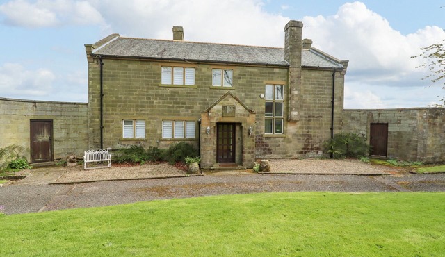 AISLABY HALL, pet friendly, character holiday cottage in Aislaby