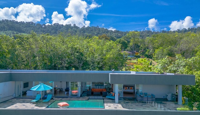 Aislinn Villa - Luxury Private Pool Villa @Seaview