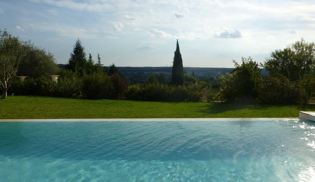 Aix- Villa 200 m² 6-8 pers. - panoramic view - infinity pool - great peace and quiet
