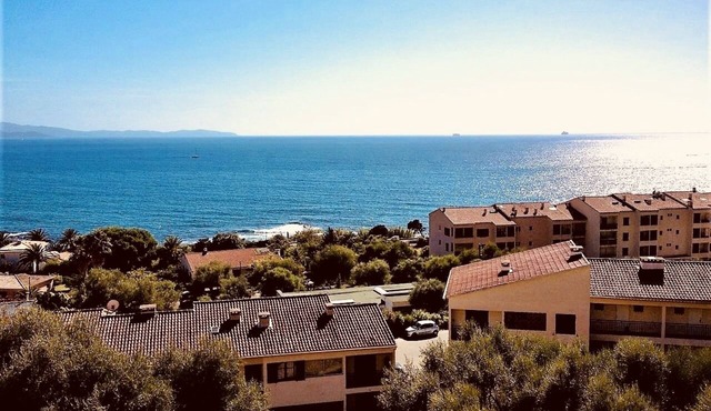 AJACCIO STUDIO VUE MER 200 M PLAGE