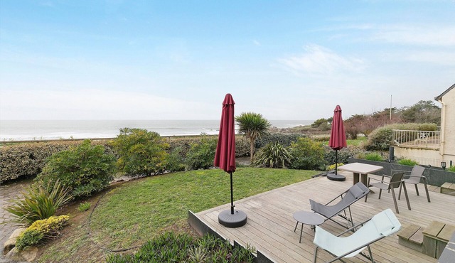 Ajoncs Apartment – Seafront, Terrace, Parking, Côte Sauvage