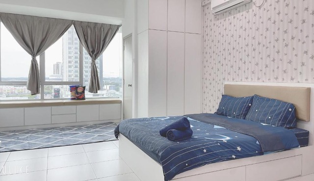 Akademik Suite Mount Austin