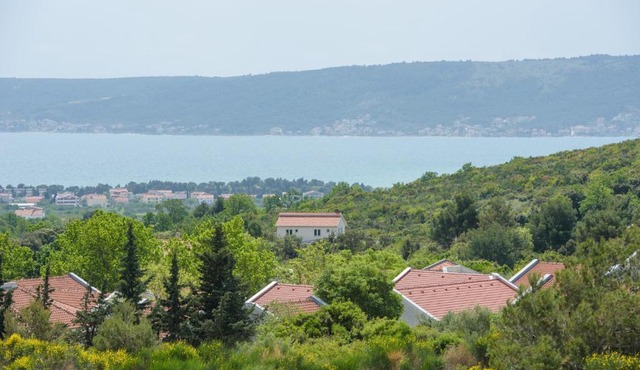 Aket Apartment