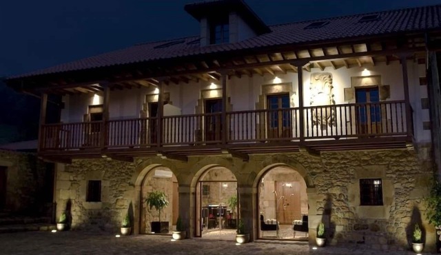 Akla Hotel Suites Valles Pasiegos