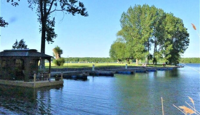 Aloberge 8 (Saint-Paul-de-l'Île-Aux-Noix)