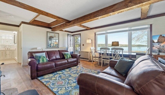 Alamoosook Lakehouse