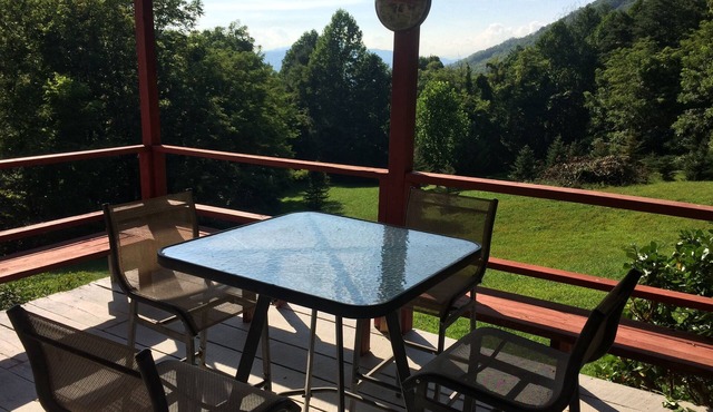 Alarka Cabin Guest House With Great Mountain Sunsets And WiFi Included