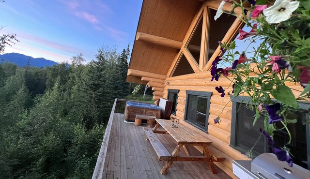 Alaska Knotty Pine Mountain View Vacation Home