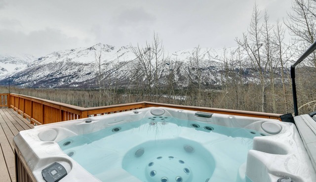 Alaskan Mountain Gem with Private Hot Tub & Gym!