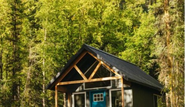 Alaskan Mountain Resort sleeps up to 28!