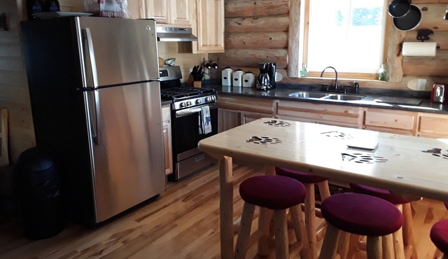 Alaskan Wooden Bear Cabins - Denali Cabin