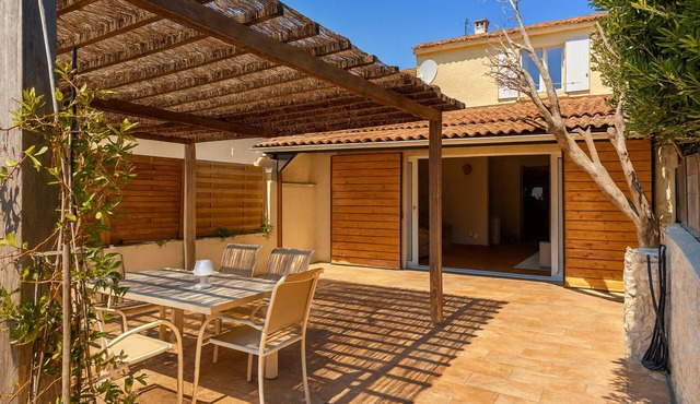 Alba | Air-conditioned, Wi-Fi, PMR, beach 20 metres away