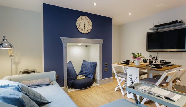 Albany Garden Apartment