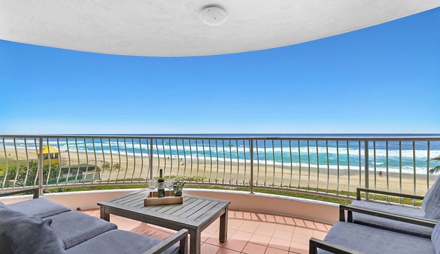 Albatross North Apartments