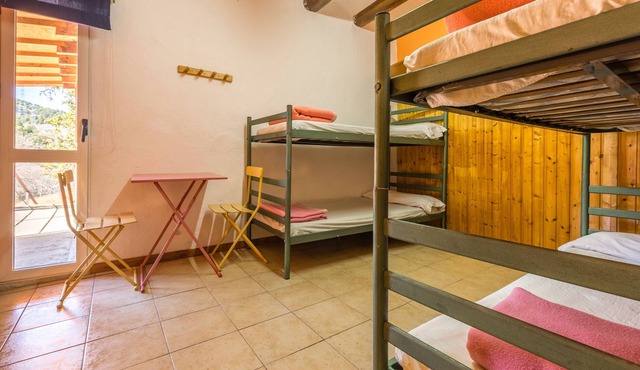 Alberg La Solana - 21 - Quadruple Room (3 - 4 Guests)