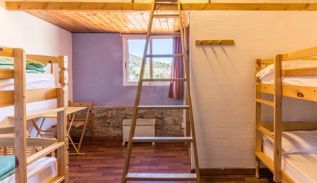 Alberg La Solana - 33 - Quadruple Room (4 - 6 Guests)