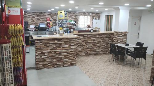 albergue bar villamayor