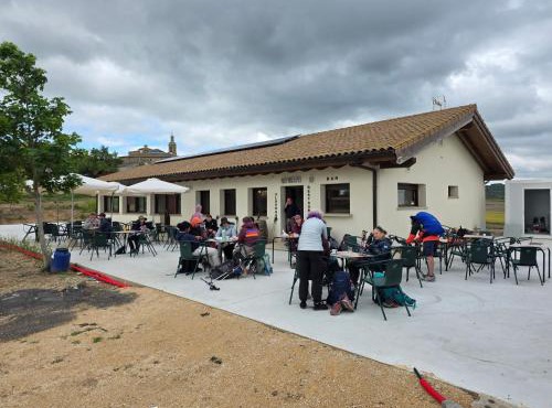ALBERGUE LA VESPA Hostel & Bar