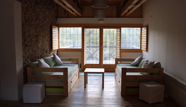 ALBERGUE TEJADILLOS is a site specially designed to share.