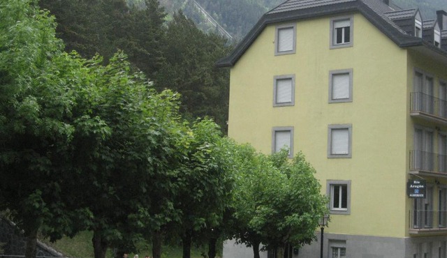 Albergue Turístico Rio Aragon