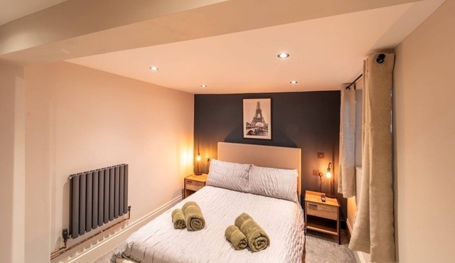 Albert House - 3 Beds, Central & Racecourse!