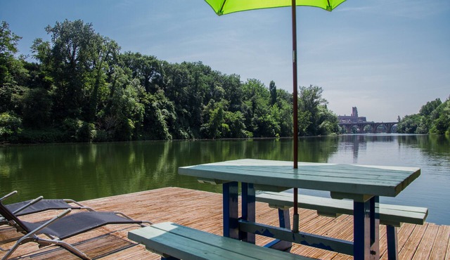 ALBI House, exceptional site, the countryside to the city, on the banks of the Tarn