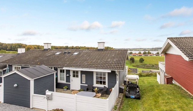 "Albine" - 500m from the sea by Interhome