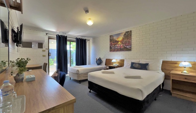 Albury Garden Court Moteln5 minute to CBD, 3 to Train Station, 5 Minutes to park