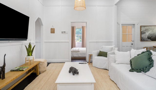 Alcorn Cottage at Knockrow - Alcorn Cottage is your perfect Northern Rivers hinterland tree change farm stay getaway