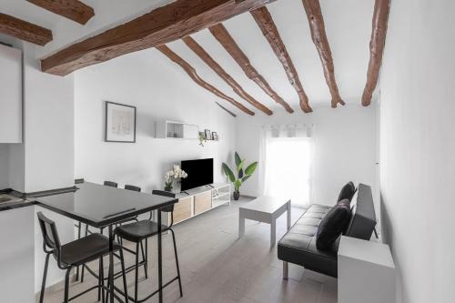 Alcoy Old Town - Reformed Penthouse with AC and wifi
