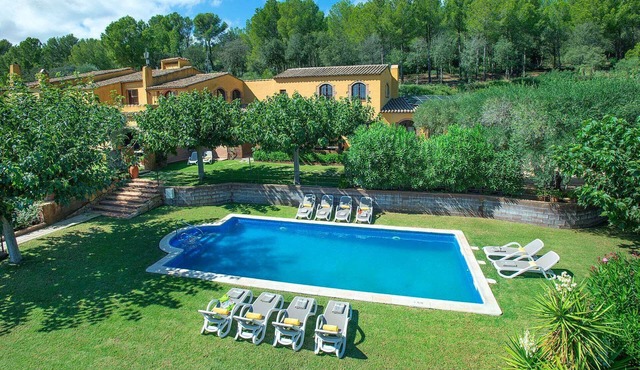 Aldea Repos - Eight Bedroom Villa, Sleeps 16