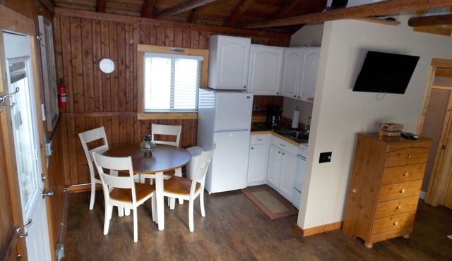 Alden Sunrise Cabin In Quaint Downtown Alden Near Torch Lake