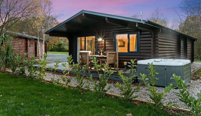 Alder Lodge, 12 Fingle Glen Lodges