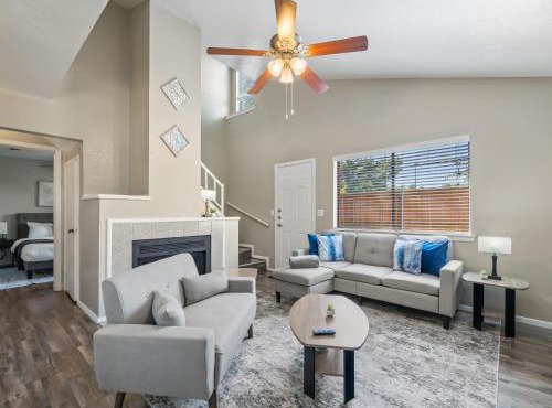 Alder Stay 3BD Townhome in Heart of Arlington