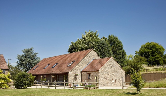 Aldhelm Cottage; A rural retreat on the outskirts of Frome, near Longleat Safari Park and Bath!