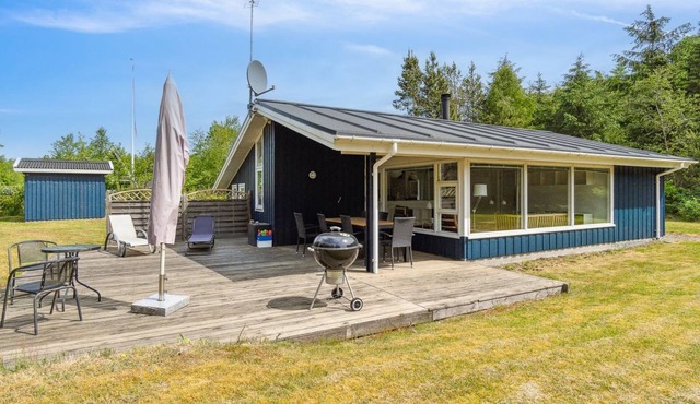 "Aleia" - 1.6km from the sea by Interhome