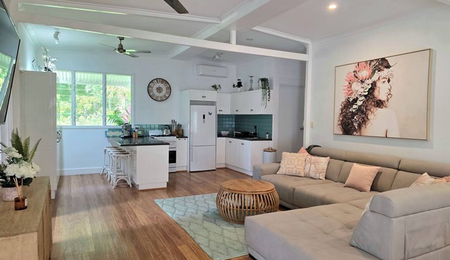 Alena Star Villa - Luxury, Position, A/C and Pool