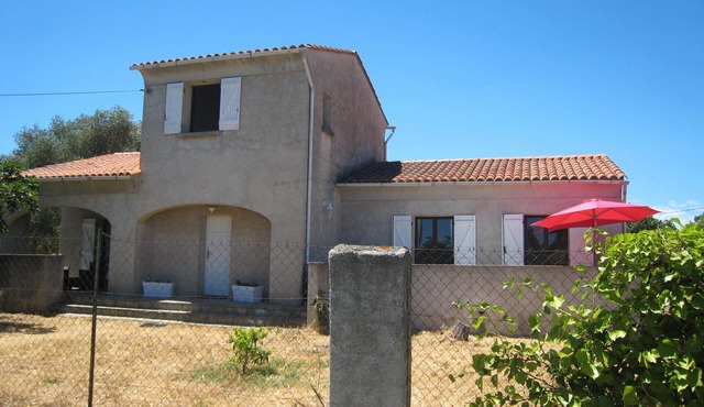 ALERIA, 115m2 house - sleeps 7 max - 4 bedrooms - sea 5mn by car (4km)