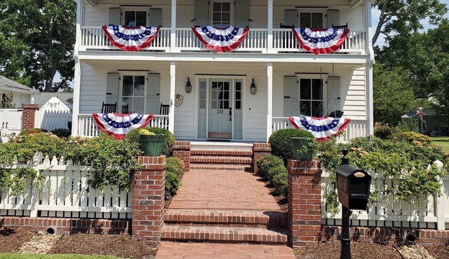 Alex Moore House - Historic Swansboro, Historic Home - What Could Be Finer!