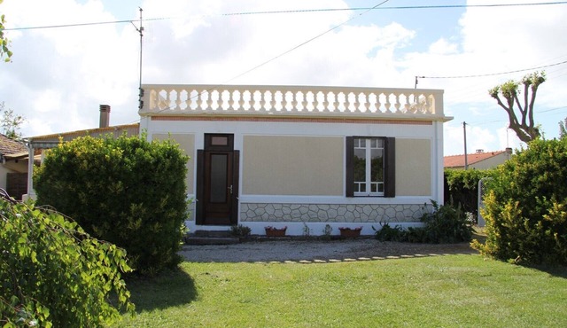 ALEXA LE PONANT: YOUR HAVEN OF RELAXATION A STONE'S THROW FROM THE BEACH.