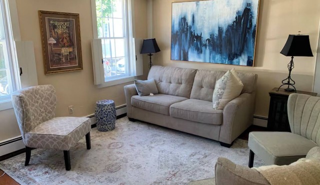 Alexander Hamilton Slept Here - 5-bedroom house with AC in downtown Newport