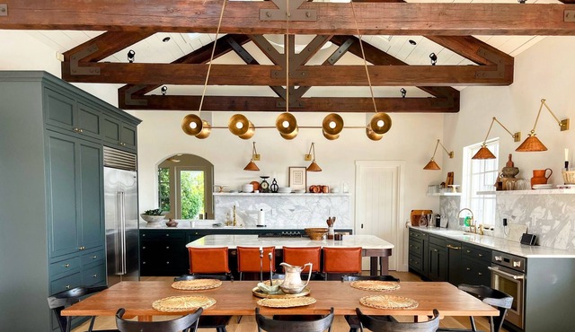 Alexander Valley Farmhouse - 4 bedroom, 4 baths luxury retreat